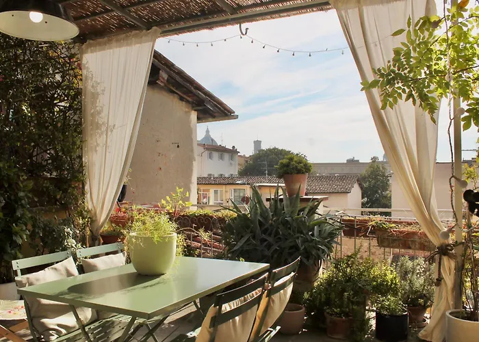 Attico Con Terrazza Su
